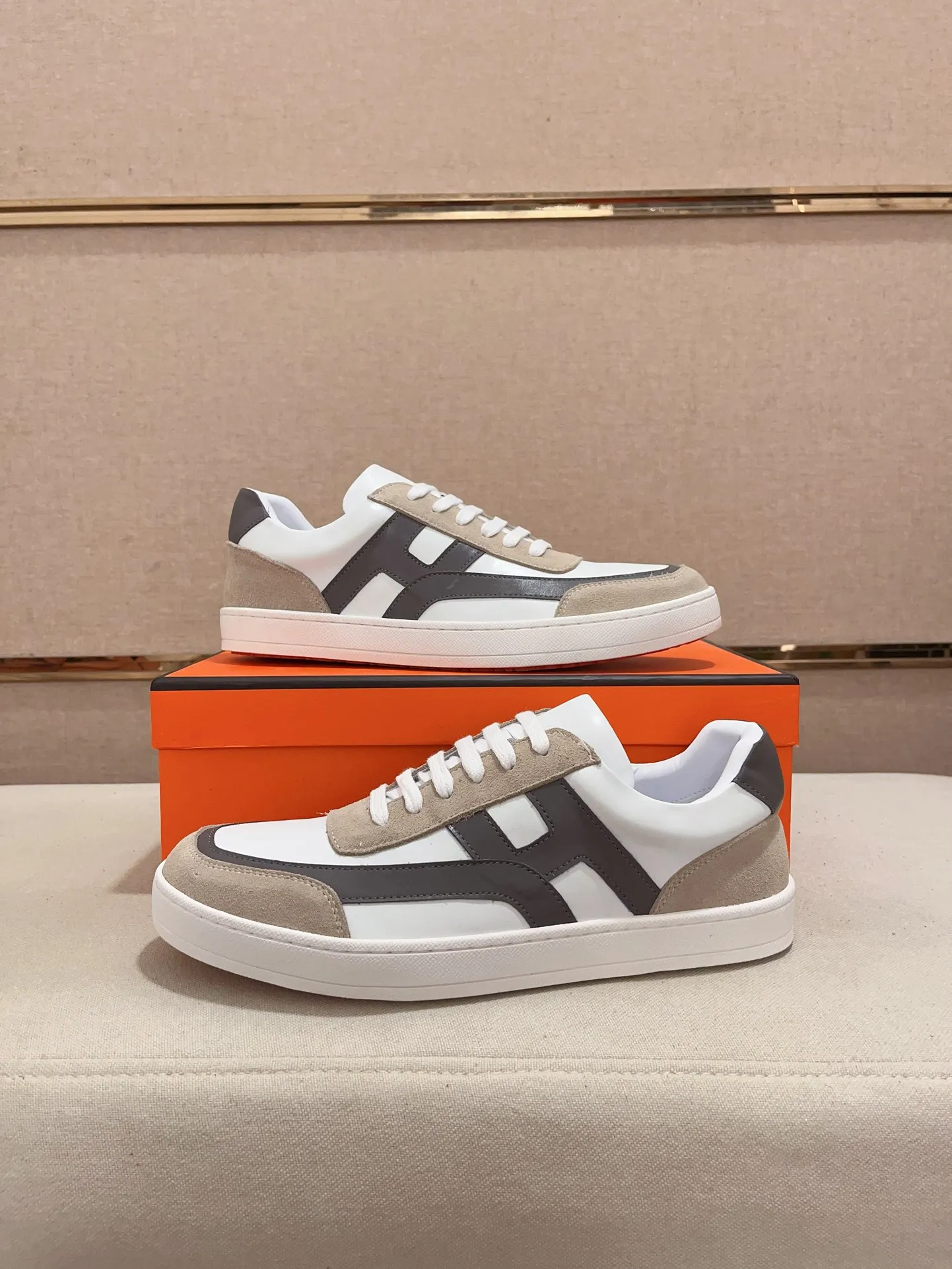 Men's clothing and shoes💰: 420💰《HERMES》【Classic Original Version】Hermès; Top 🔝 Purchasing Agency 🔍🔍Men's latest 🇺🇸 counter sales simultaneously, original ▲▲cowhide imported from Italy ▲▲Exquisite workmanship (Italian 🇮🇹Imported water-dyed 🐂cowhide lining) sole: original sole provided by the original factory, ⚠️exclusive double-layer activity·TPR·rubber·combined molded outsole; Code number: 38-44 (45/46 can be customized, non-refundable)